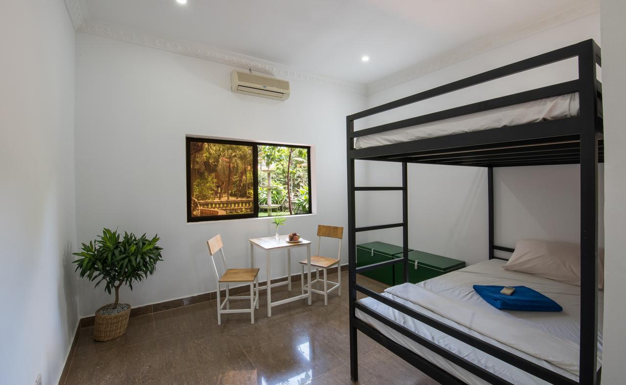 Barefoot Backpacker Resort Сием Реап Екстериор снимка